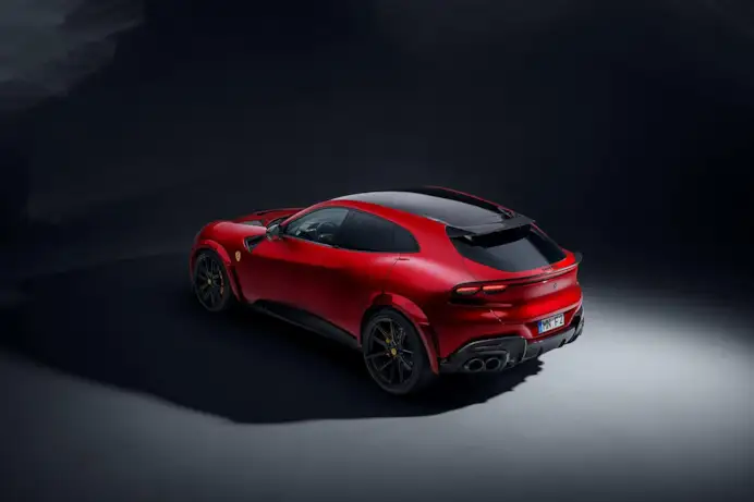 Novitec Esteso trasforma la Ferrari Purosangue: più larga, più potente, più esclusiva. Per veri intenditori