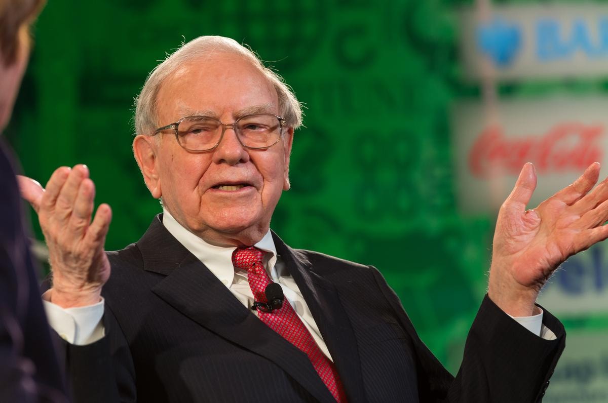 Come Warren Buffett è riuscito a vendere le azioni Apple al momento giusto e a fare il pieno di liquidità