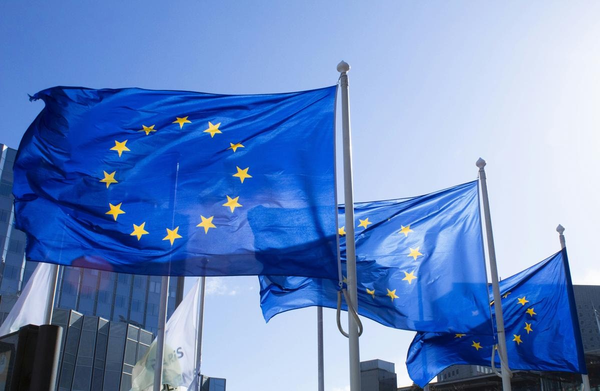 Ue, maxi multa da 700 milioni ad Apple e Meta per violazione delle regole sul digitale
