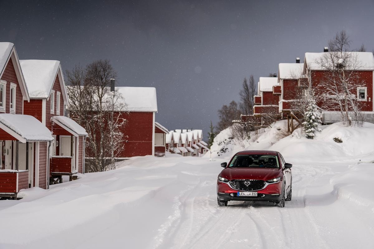 Design Kodo e spirito Takumi: Mazda CX-30 si racconta tra nevi nordiche e innovazione