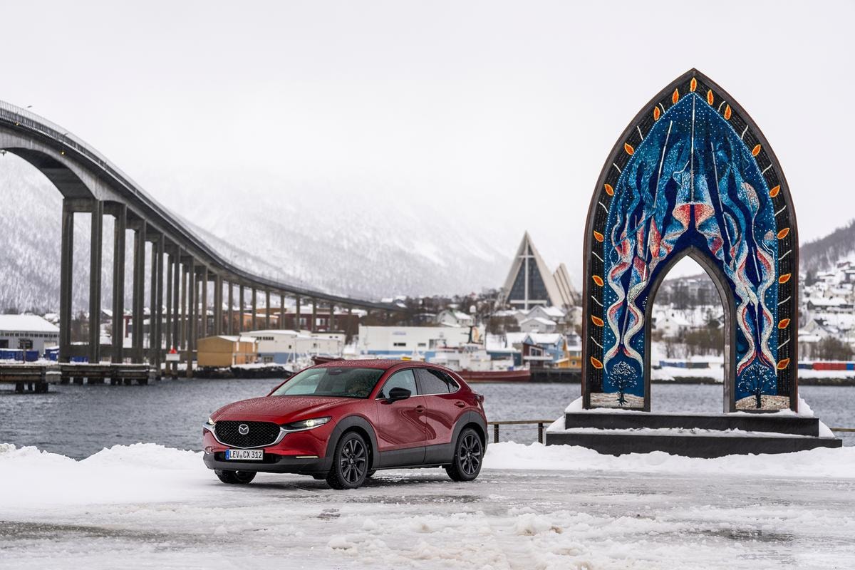Design Kodo e spirito Takumi: Mazda CX-30 si racconta tra nevi nordiche e innovazione