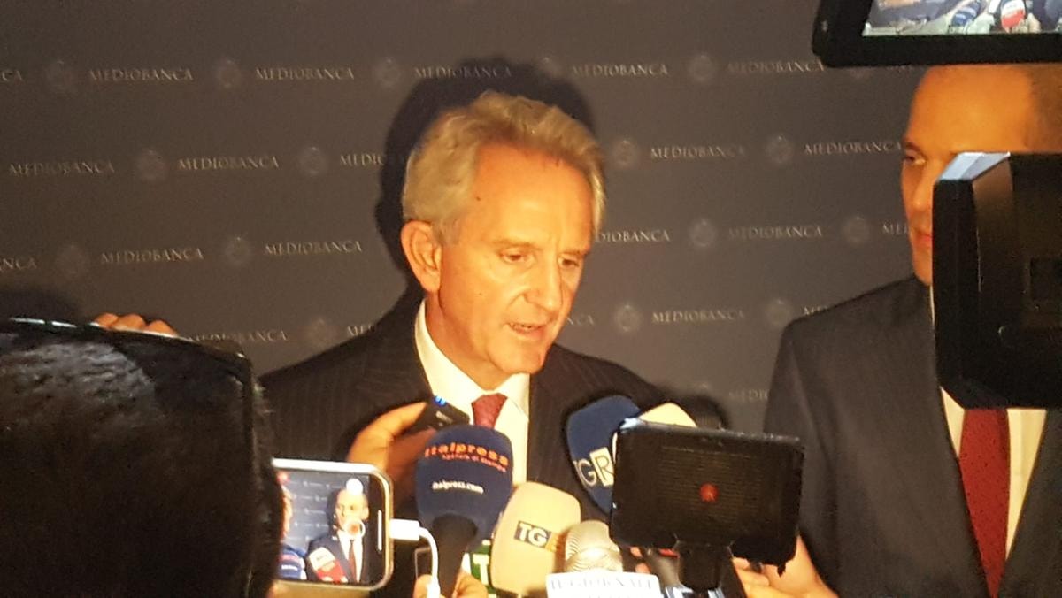 Mediobanca lancia un’ops su Banca Generali da 6,3 miliardi, premio dell’11,4%. Paga con azioni Generali