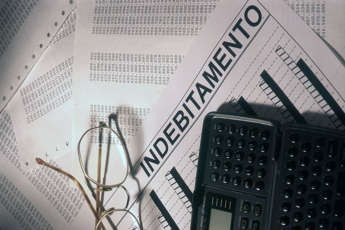 Bilanci a rischio nel 2025: l’allarme di AlphaValue sui titoli europei più fragili, ecco quali