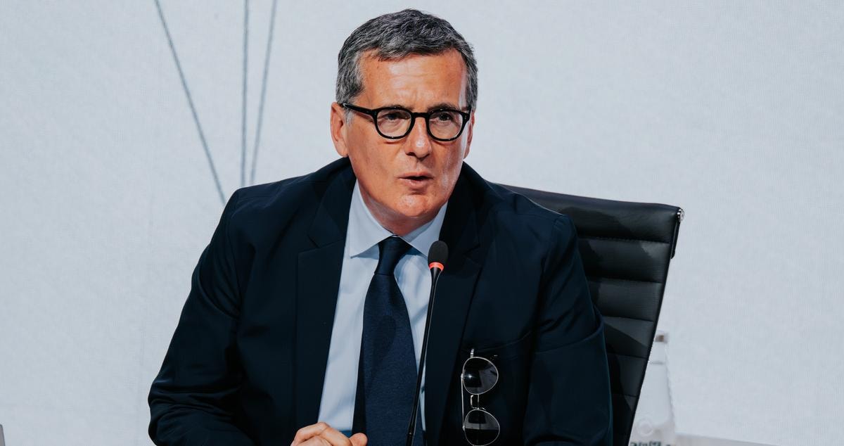 EssilorLuxottica punta a cliniche, ospedali e robotica. Il ceo Francesco Milleri: siamo l’ottava azienda più innovativa al mondo