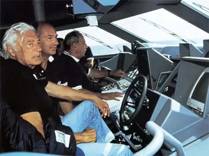 Gianni Agnelli e Aga Khan a bordo in un test