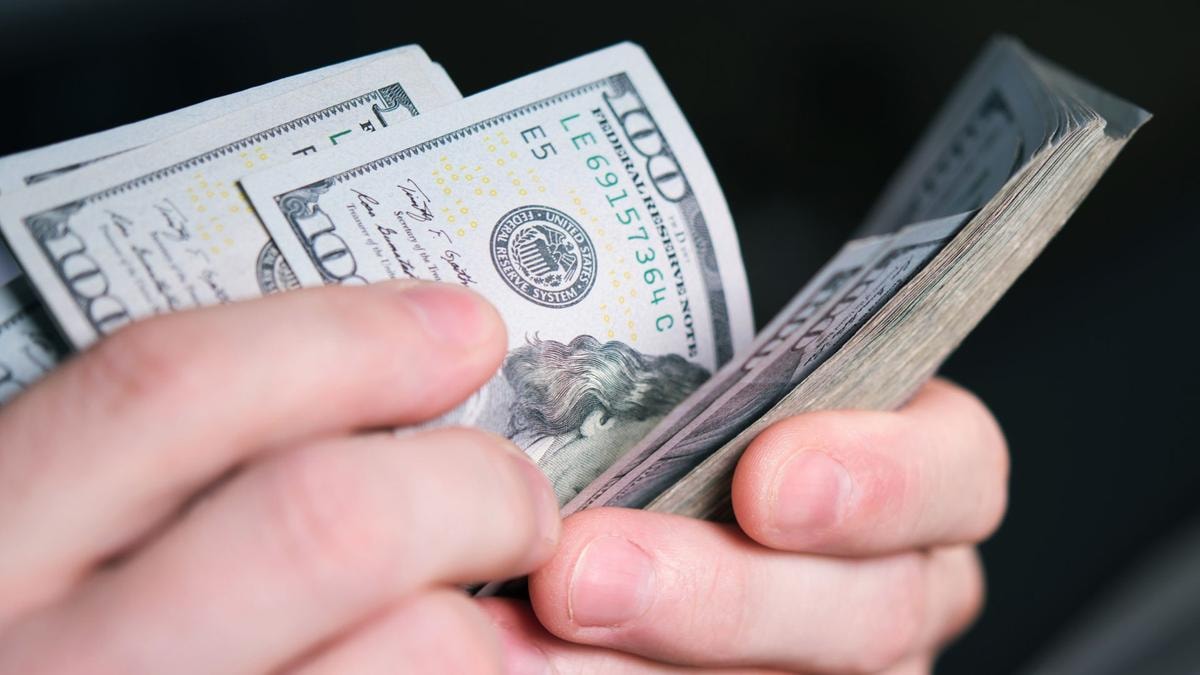 L’economia Usa frena: pil in calo dello 0,3% nel trimestre, è la prima contrazione in tre anni. Per Trump è colpa di Biden