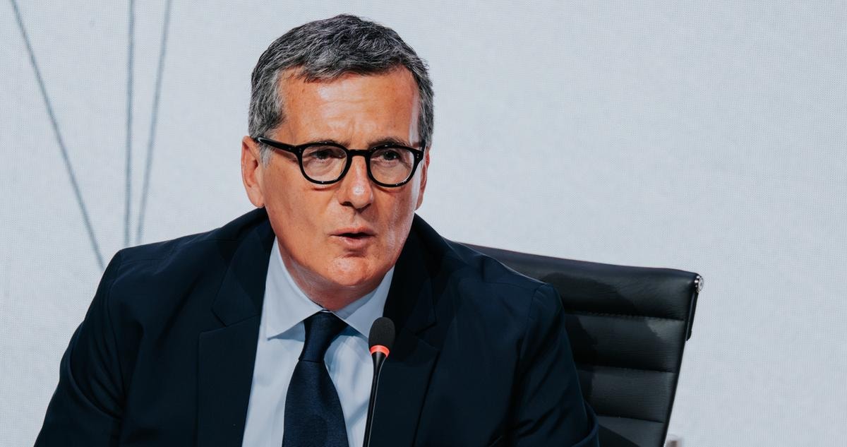 EssilorLuxottica punta a cliniche, ospedali e robotica. Il ceo Francesco Milleri: siamo l’ottava azienda più innovativa al mondo