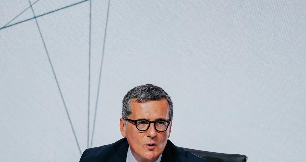 EssilorLuxottica punta a cliniche, ospedali e robotica. Il ceo Francesco Milleri: siamo l’ottava azienda più innovativa al mondo