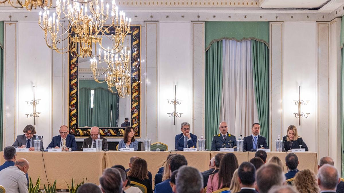 Tabacco, il contrabbando costa 660 milioni alle casse dello Stato