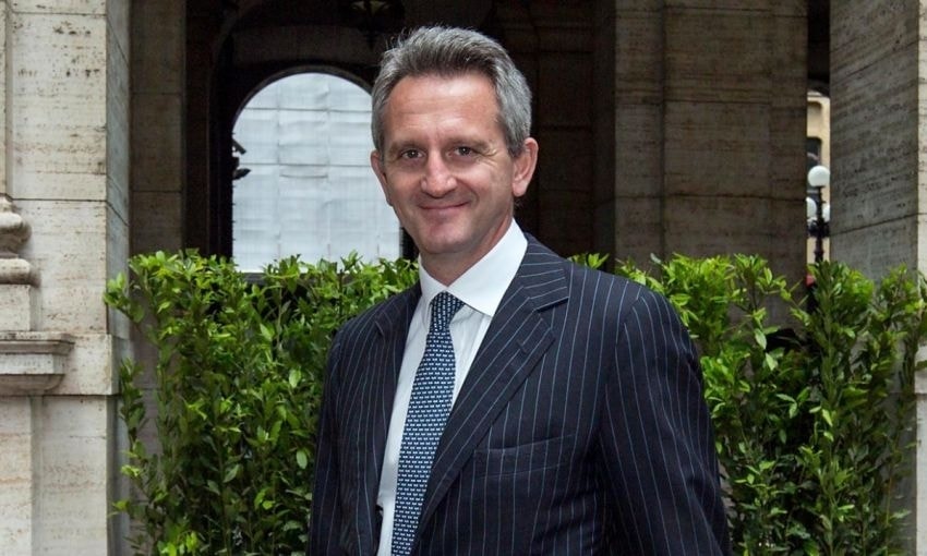 Mediobanca, conti record nel primo trimestre e pioggia di critiche all’ops di Mps. Nagel: le aggregazioni funzionano solo tra simili