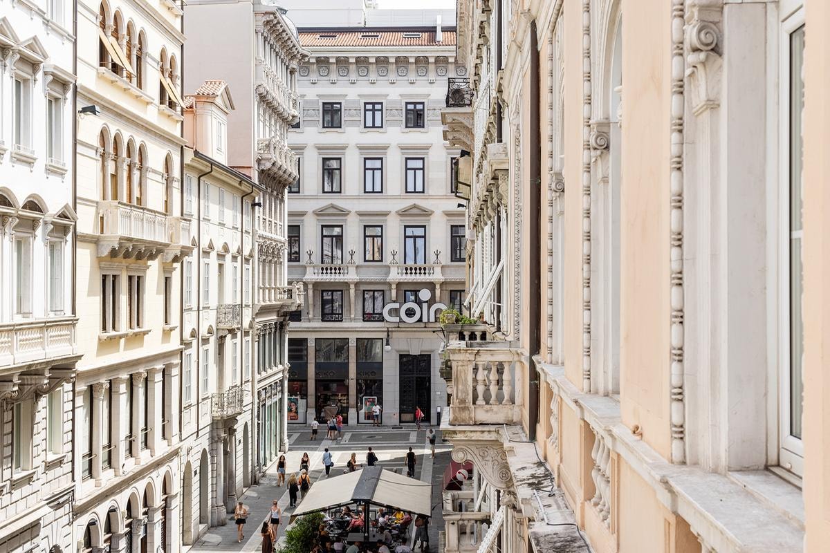 Hotel Continentale: l’arte della boiserie nel cuore di Trieste