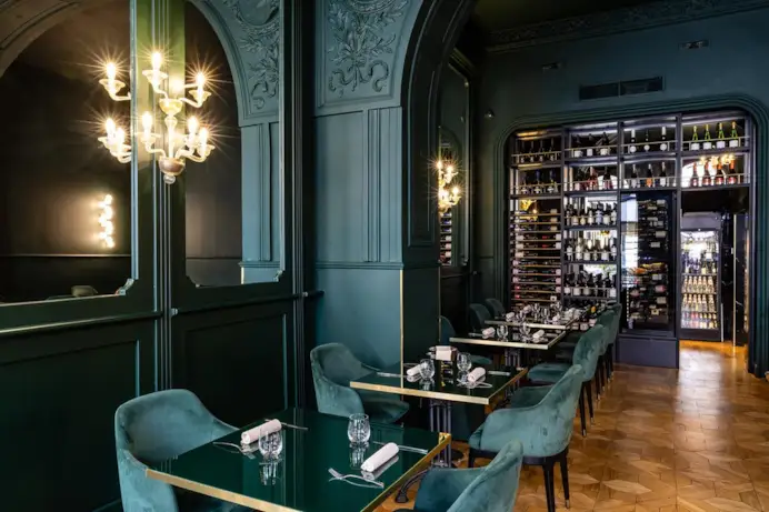 Hotel Continentale: l’arte della boiserie nel cuore di Trieste
