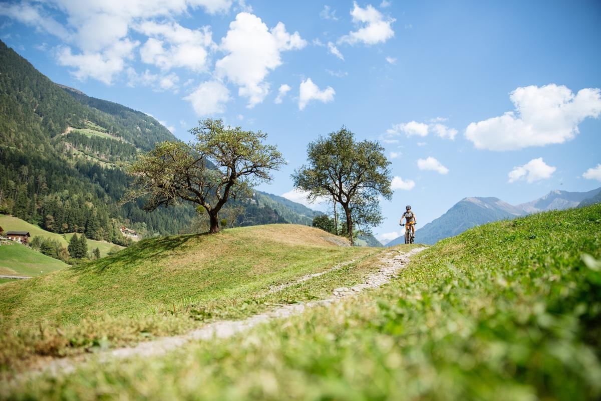 Emozioni in alta quota: gli sport più inusuali da provare in montagna
