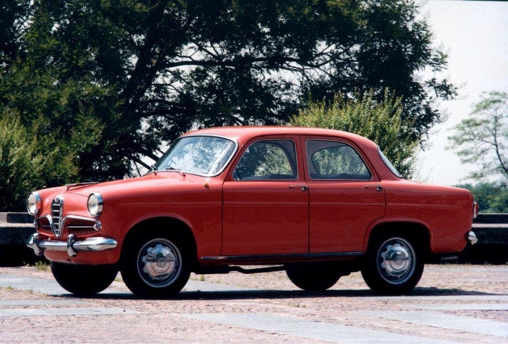 Alfa Romeo Giulietta 1955: compie 70 anni la berlina che ha motorizzato i sogni degli italiani