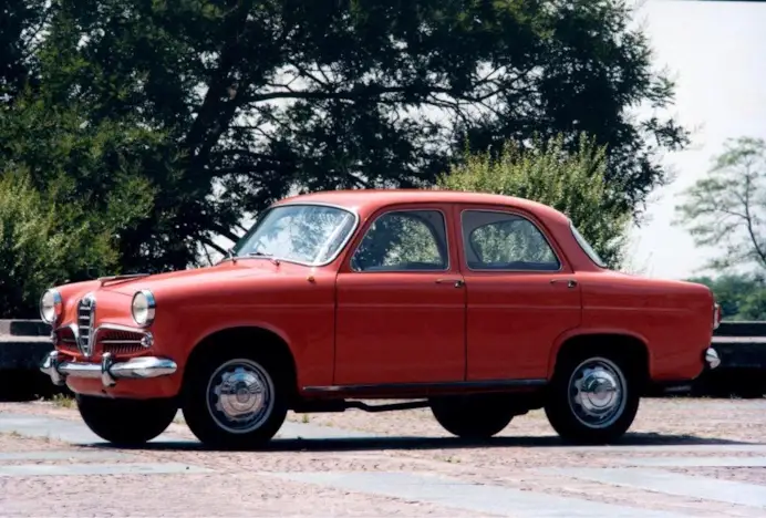 Alfa Romeo Giulietta 1955: compie 70 anni la berlina che ha motorizzato i sogni degli italiani