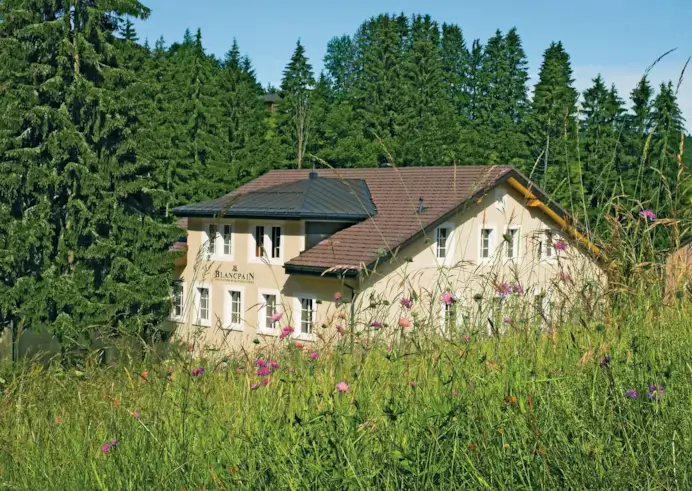 La Ferme è chiamata la manifattura Blancpain a Le Brassus.