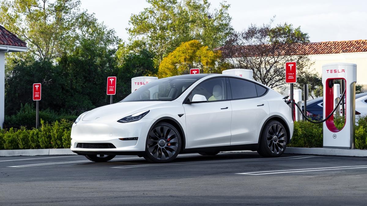 Tesla riprende le spedizioni di componenti dalla Cina dopo la tregua sui dazi