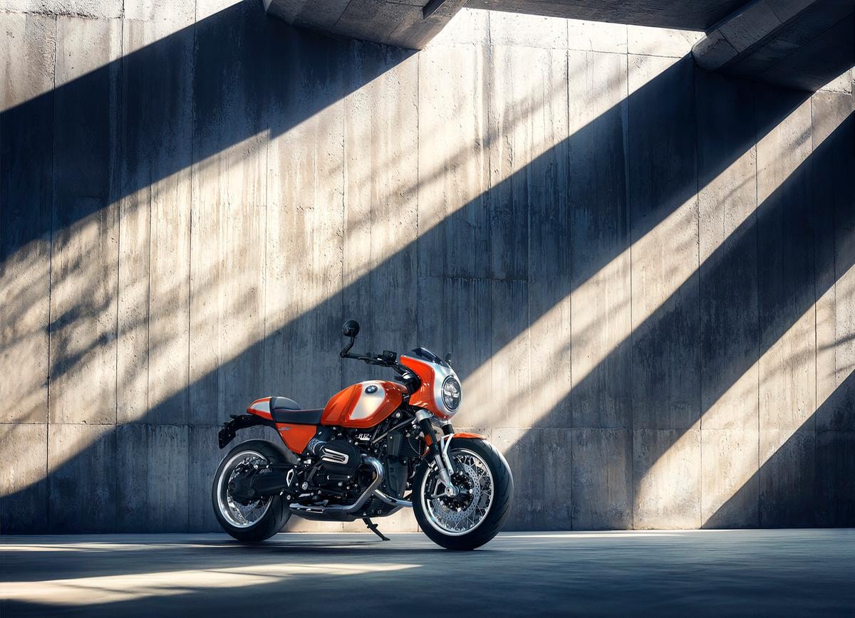 Due mondi, un’unica emozione: BMW R 12 S e Ducati XDiavel V4, affinità elettive su due ruote
