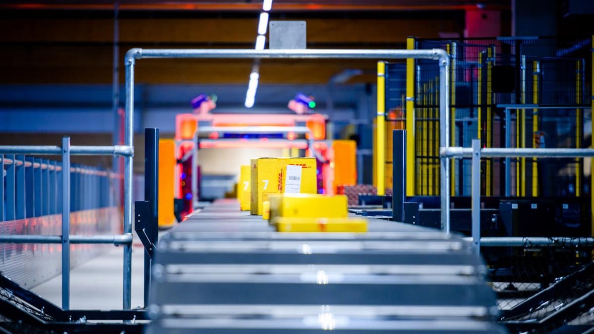 Ue prepara la tassa anti Temu e Shein: 2 euro per i piccoli pacchi in arrivo dall’estero