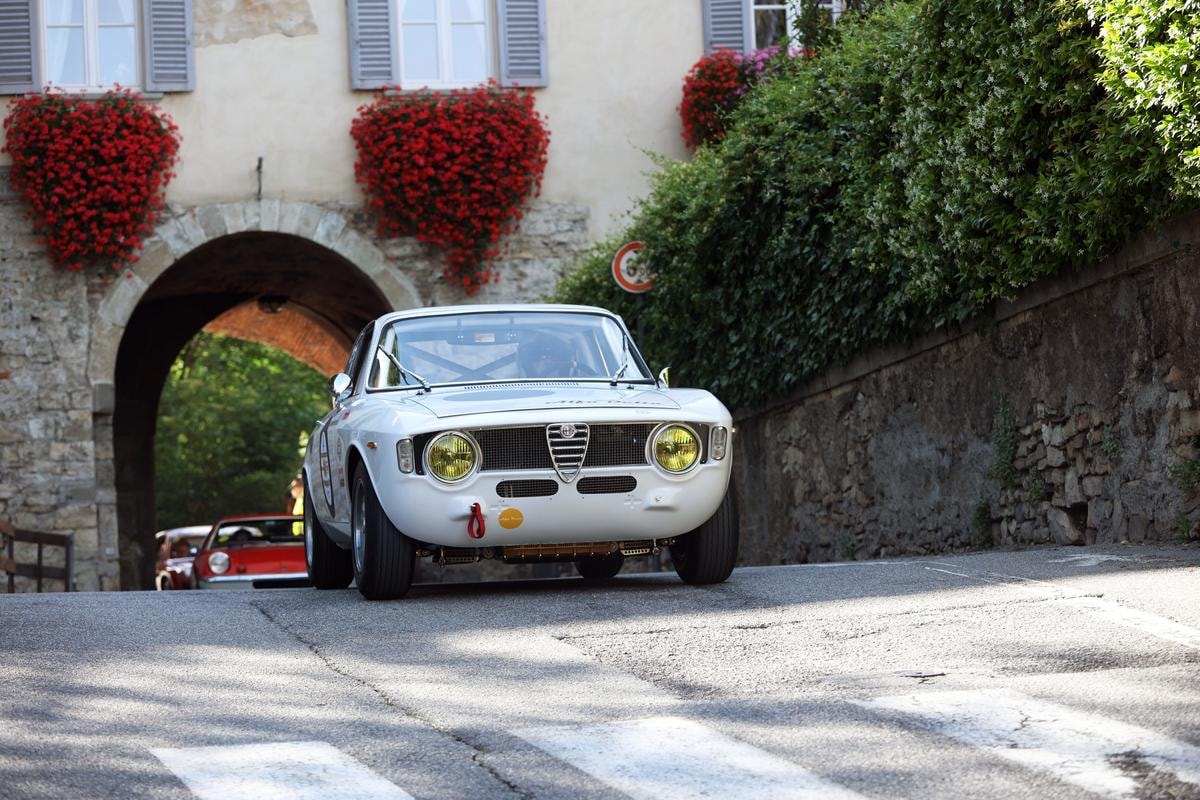 Giacomo Agostini e le leggende del motorsport al Bergamo Historic Gran Prix 2025