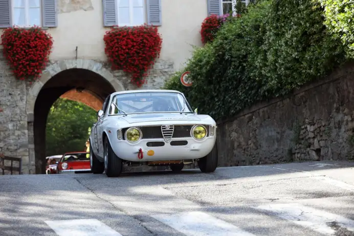 Giacomo Agostini e le leggende del motorsport al Bergamo Historic Gran Prix 2025
