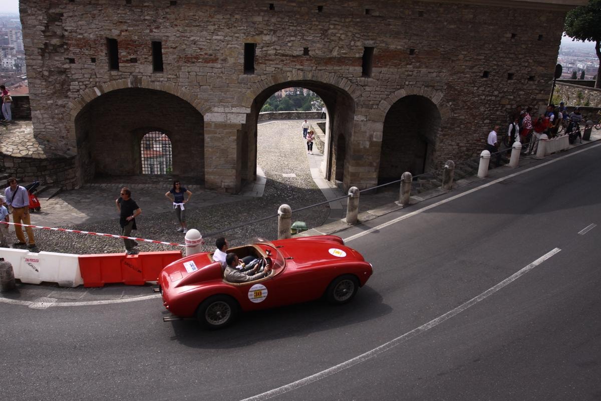 Giacomo Agostini e le leggende del motorsport al Bergamo Historic Gran Prix 2025