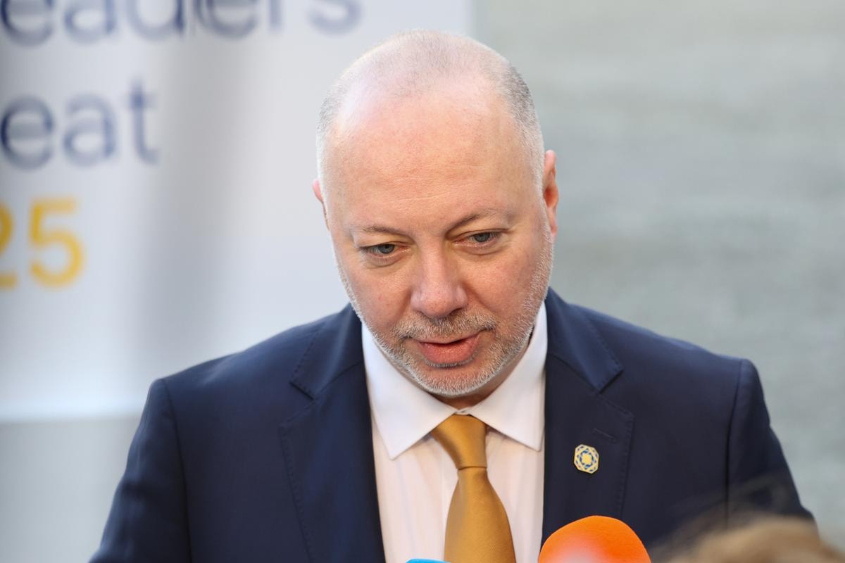 Rosen Zhelyazkov, primo ministro bulgaro