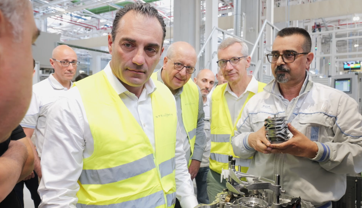 Stellantis, così il ceo Antonio Filosa può rilanciare un gruppo sospeso tra crisi di vendite, dazi Usa e marchi in bilico
