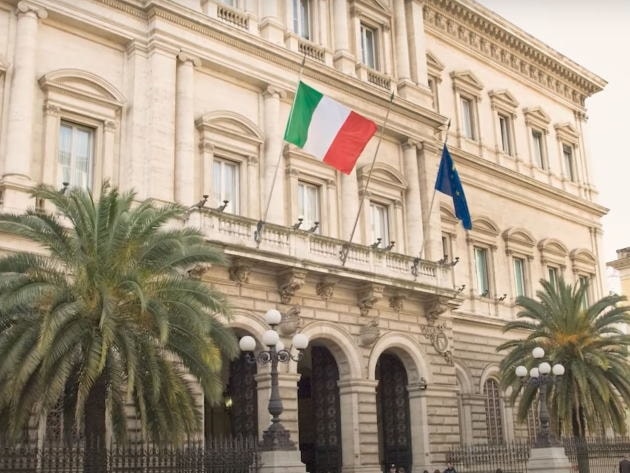 Btp passione da ricchi risparmiatori e sui conti correnti restano parcheggiati 1.390 miliardi