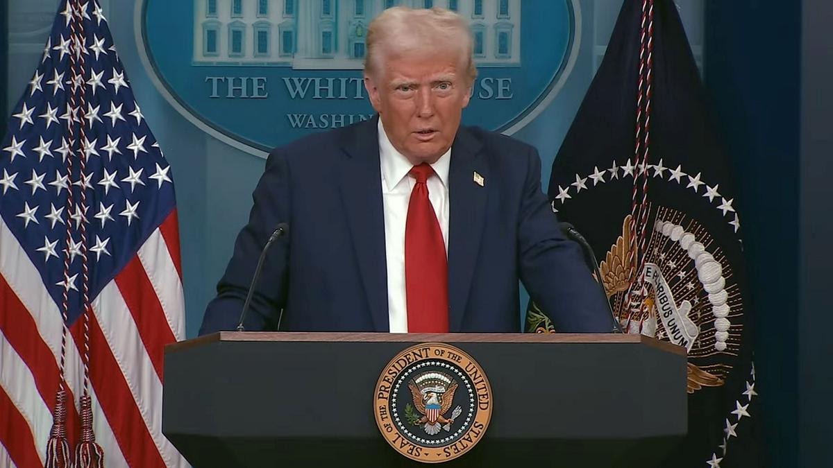 Usa, Trump raddoppia i dazi sull’acciaio al 50%. Ue pronta alle contromisure 