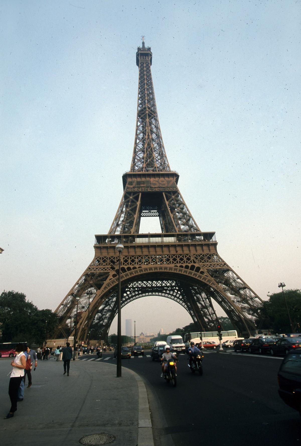 La Torre Eiffel (ph Imagoeconomica)