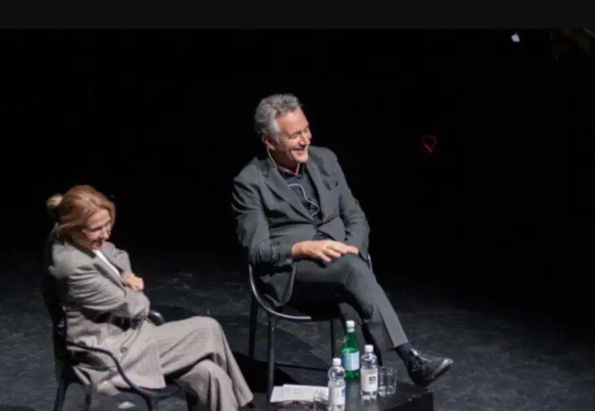 L'imprenditore Enzo Manes durante la presentazione del suo libro Nessuno basta a se stesso (Piemme).