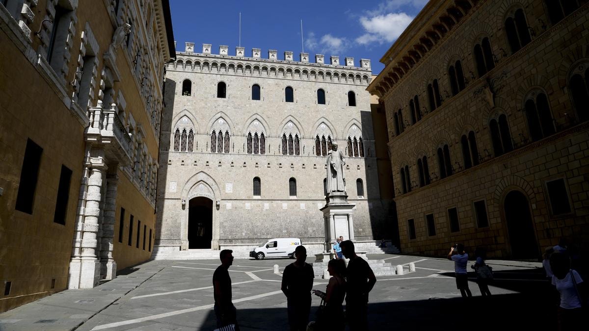 Mediobanca, Caltagirone sale ancora e sfiora il 10%. Lovaglio (Mps): prenderemo il 66,7% di Piazzetta Cuccia, l’ops avrà successo