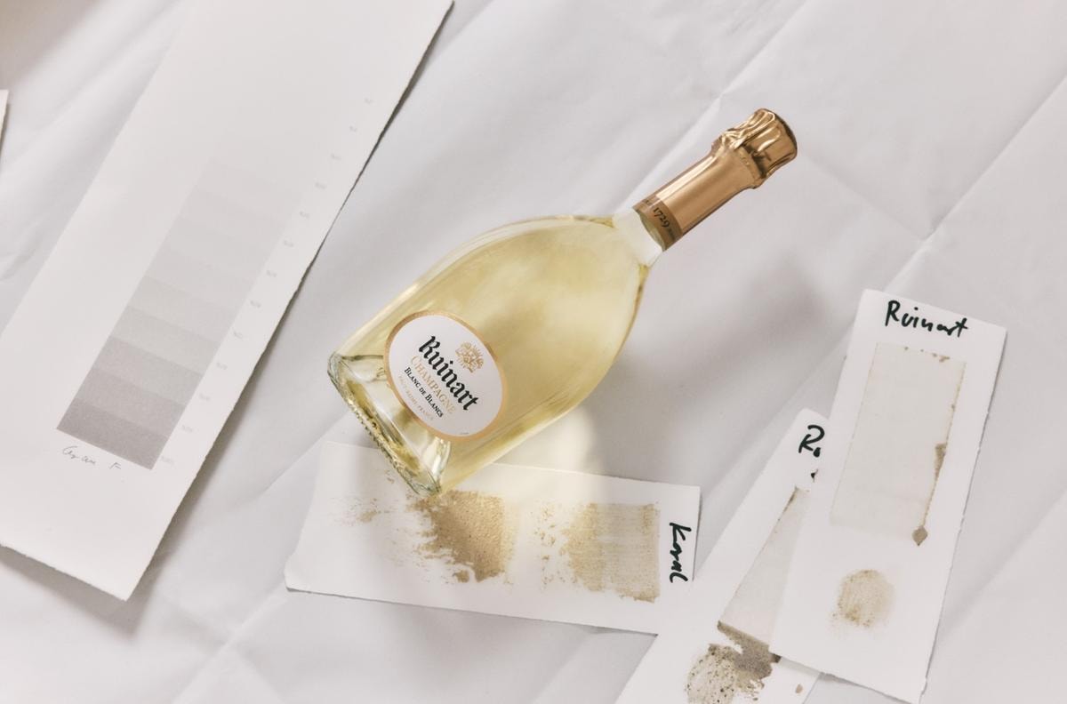 Julian Charrière per Ruinart: Un oceano di Champagne 