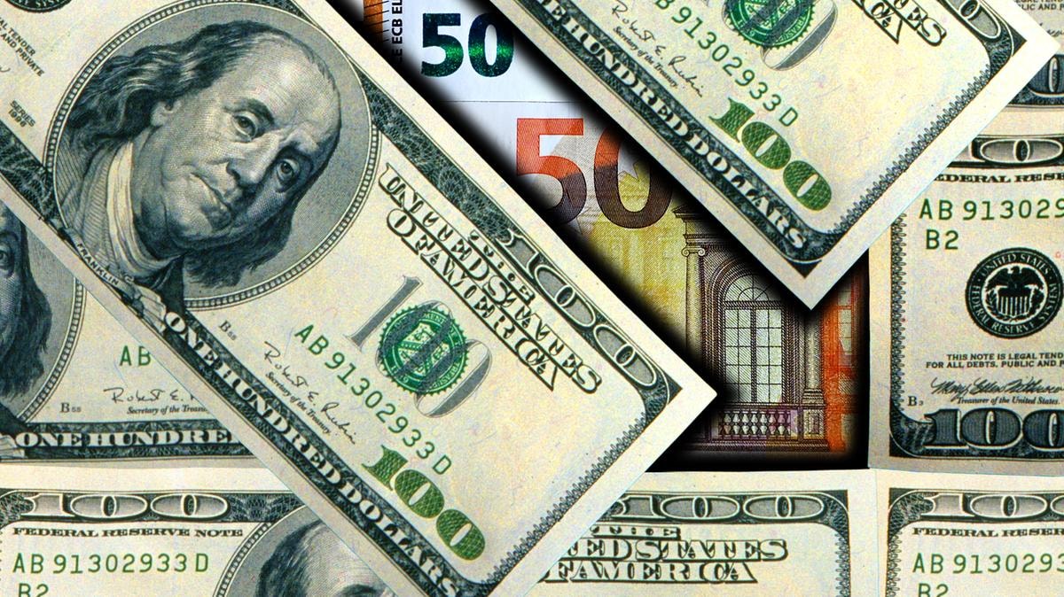 Dollaro sotto pressione