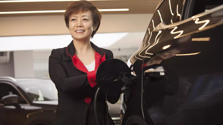 Byd punta sull’Europa con investimenti per 20 miliardi. E dice che la guerra dei prezzi in Cina non è sostenibile