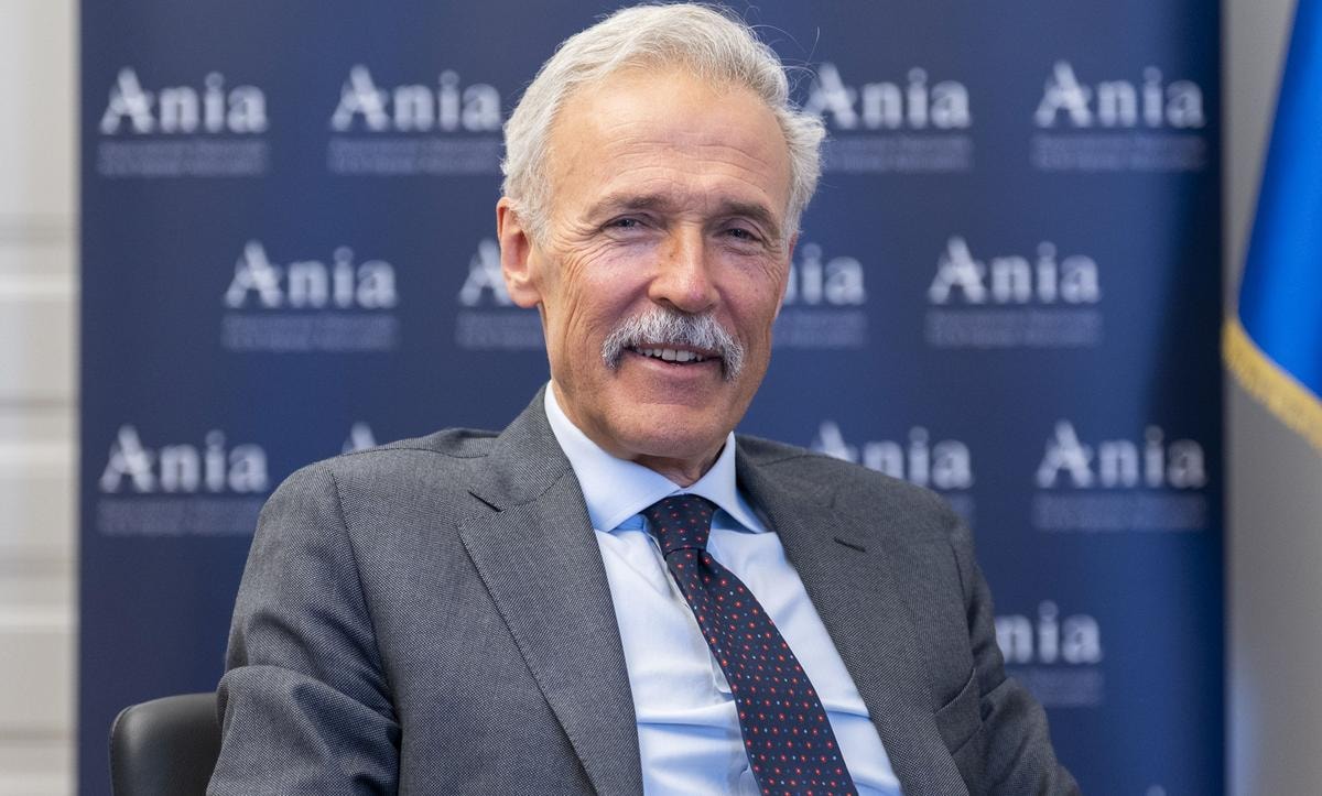Assicurazioni italiane, risarcimenti record nel 2024: 42 miliardi