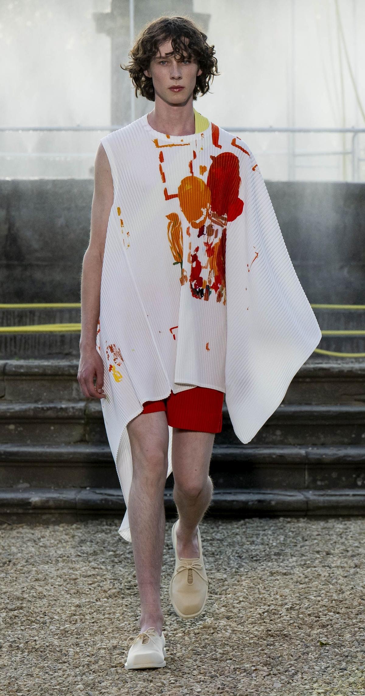 Un outfit Homme plisse Issey Miyake spring-summer 2026 (courtesy Issey Miyake)