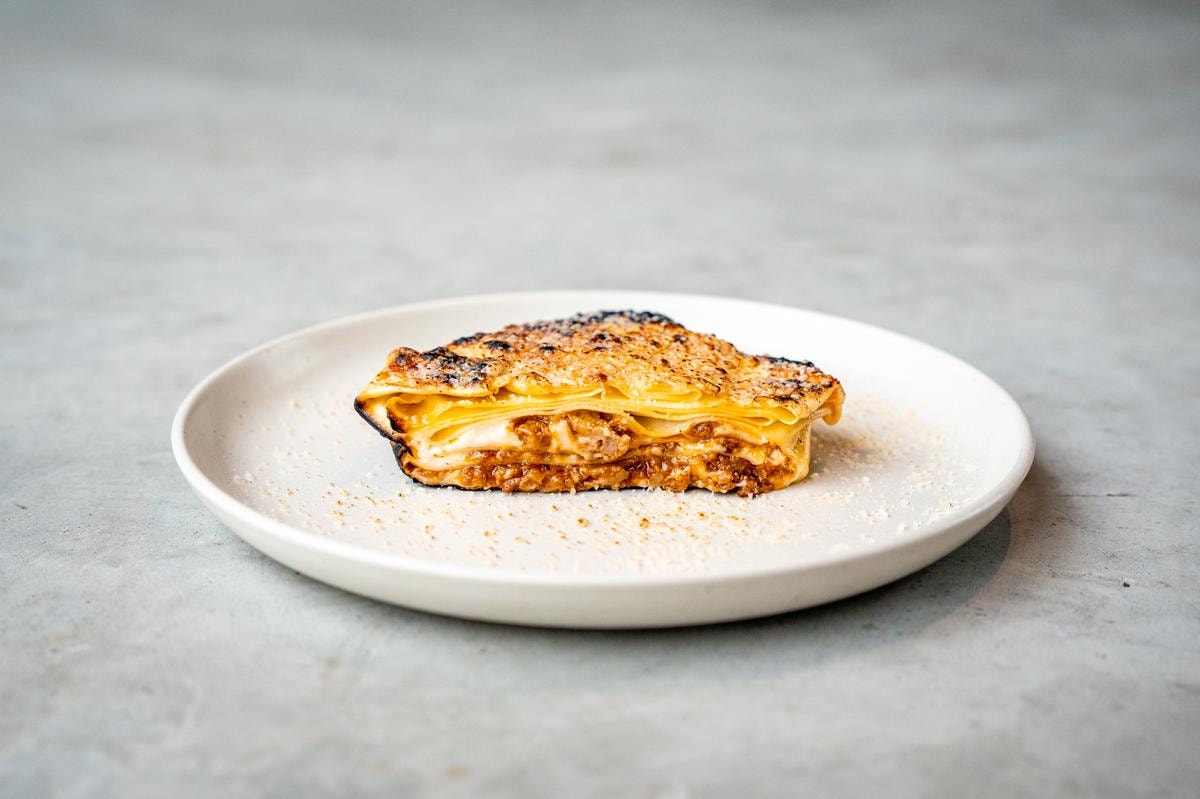 La lasagna alla brace di Enrico Croatti si trova al Lubna solo la domenica.