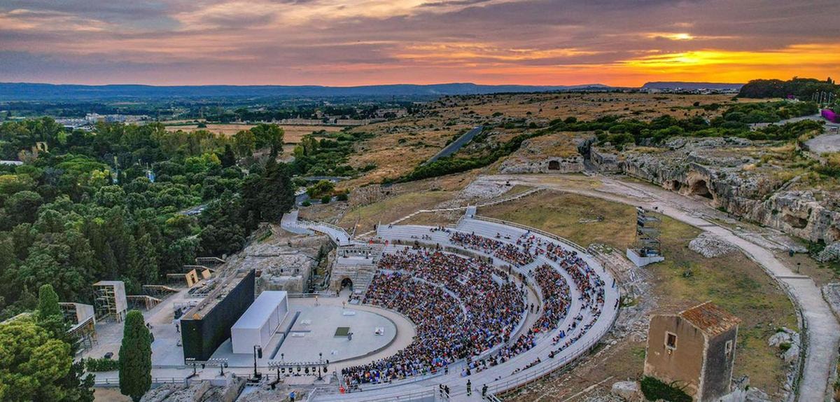 Il Teatro Greco di Siracusa si accende con Lisistrata