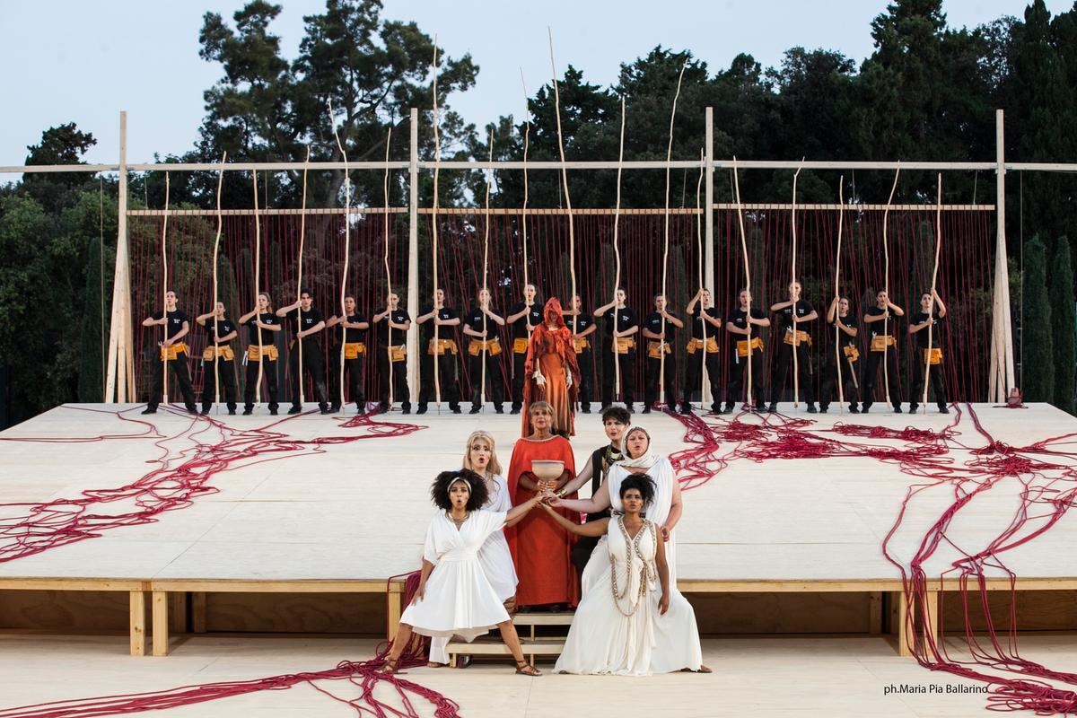 Il Teatro Greco di Siracusa si accende con Lisistrata
