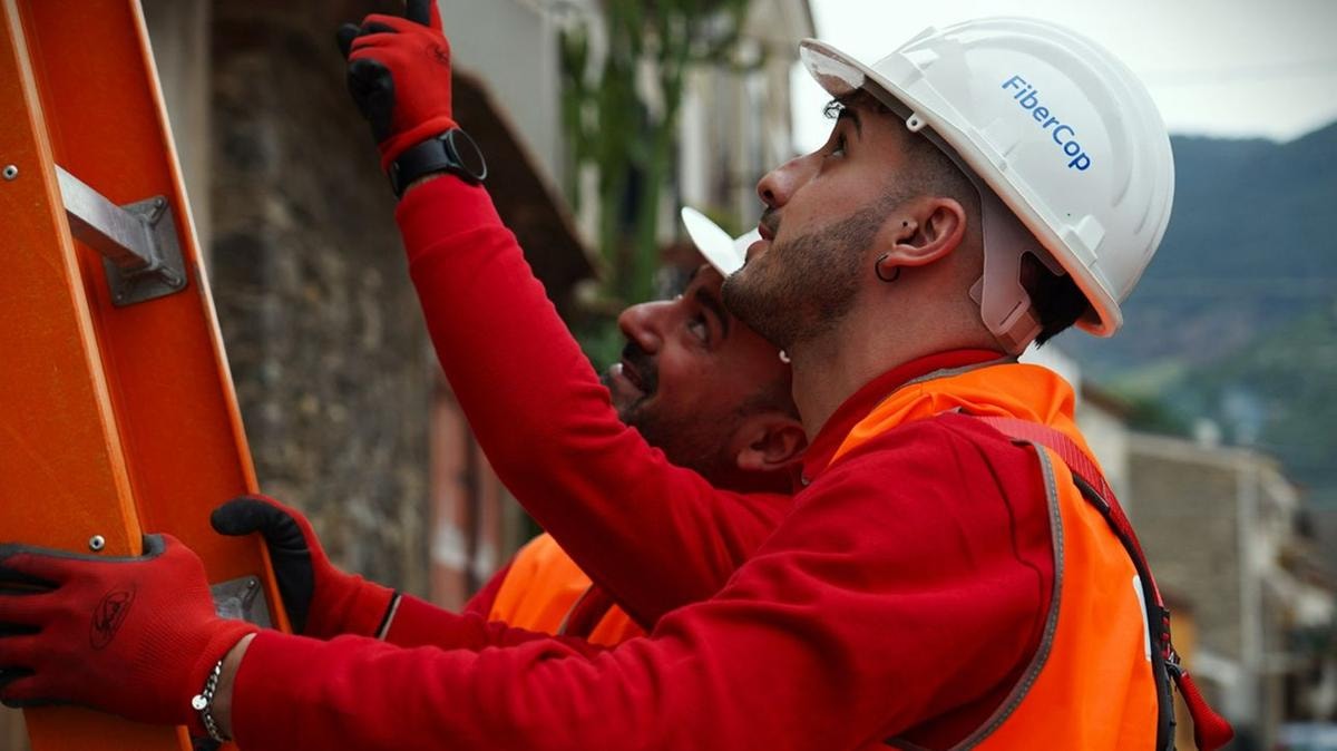 Fibercop, altro spazio per la leva: ecco perché i maggiori investimenti possono spingerla verso l’alto. Parla il cfo André Rogowski