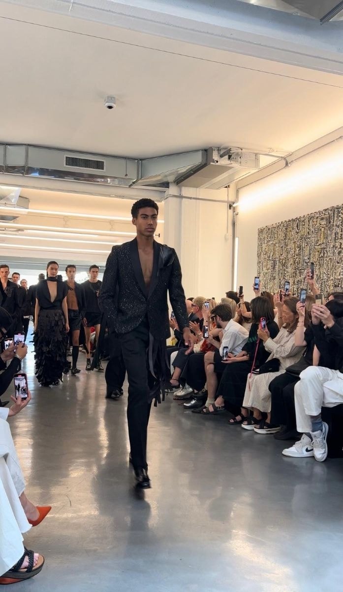 Un look Miguel Vieira spring-summer 2026 (ph Benedetta Migliaccio)