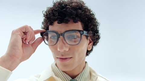 Pagare con gli smart glasses ora si può: così le cinesi Alipay e Meizu sfidano l’alleanza Essilorluxottica-Meta