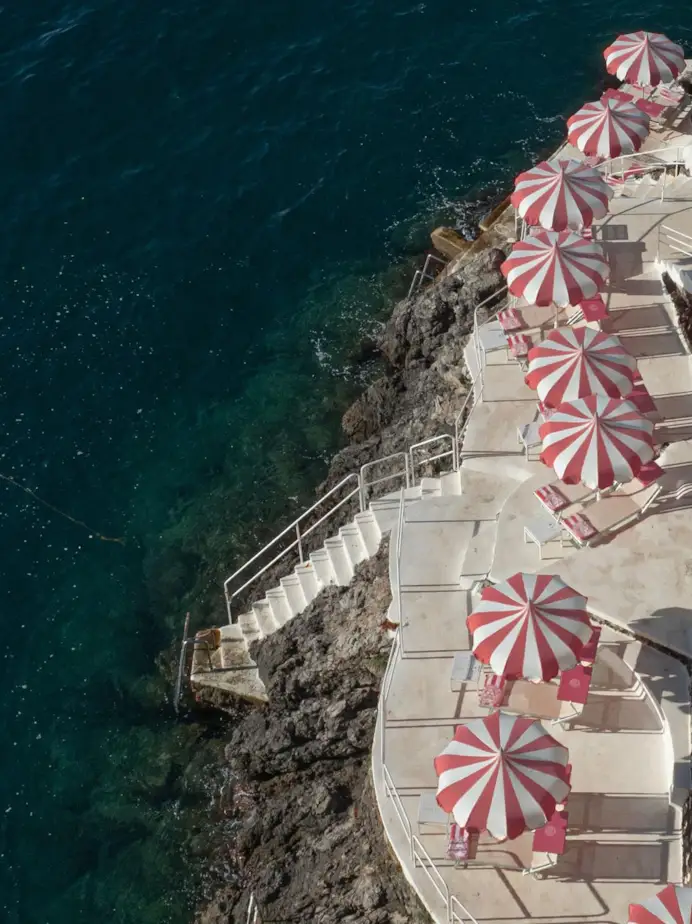 Arte, design e moda vanno in vacanza a Palazzo Avino