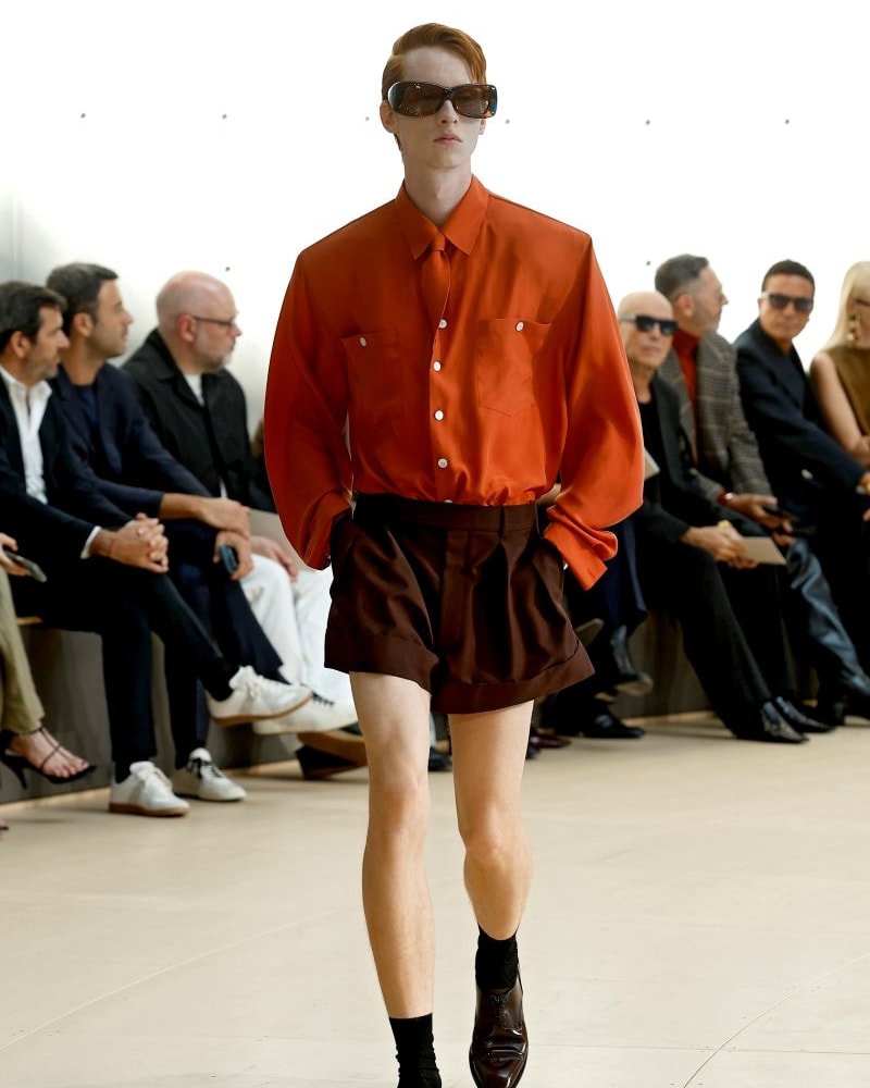 Un look Saint Laurent spring-summer 2026 (ph Francesc Ten/MFF)