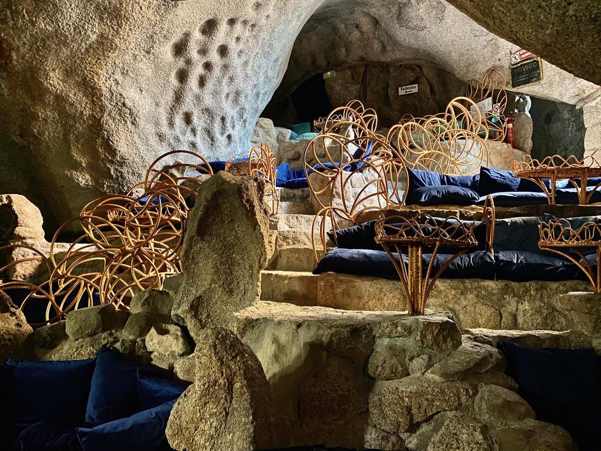 Tramonti, groove e graniti millenari: Ritual è il club più affascinante della Sardegna