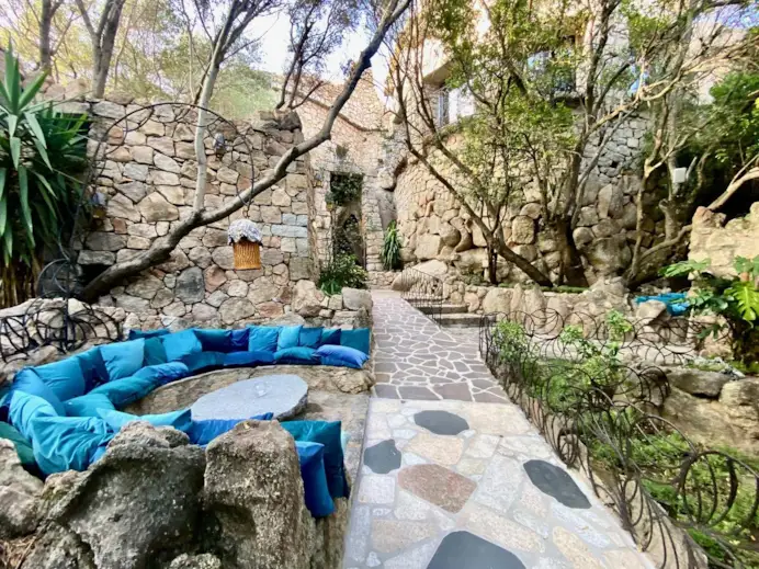 Tramonti, groove e graniti millenari: Ritual è il club più affascinante della Sardegna