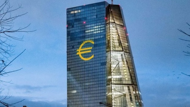 Quali valute possono sfidare il dollaro? Ecco le monete su cui scommettono le banche centrali per le loro riserve