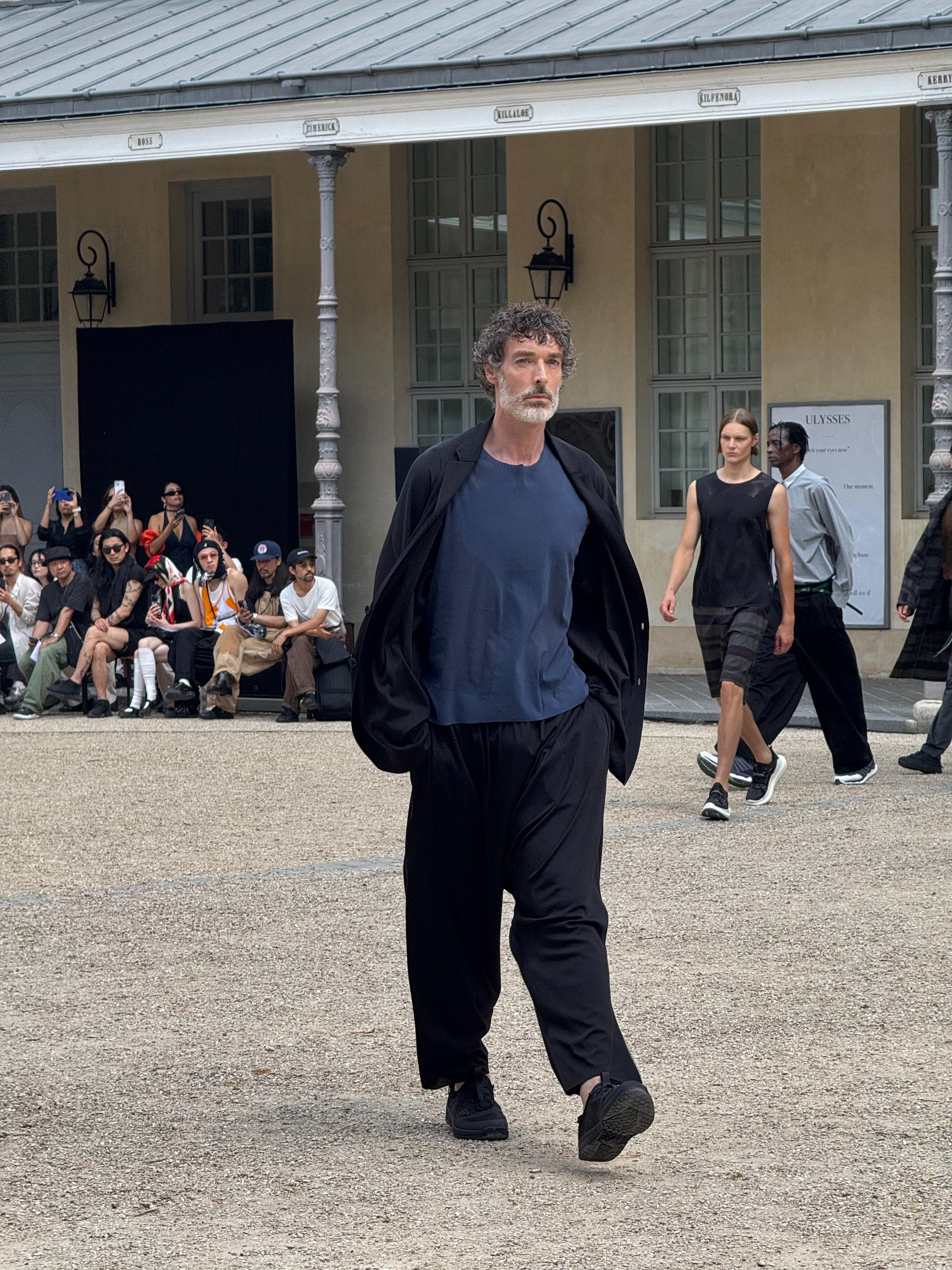 Un look White mountaineering (ph Donato D’Aprile)